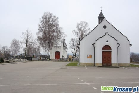 Niebezpiecznie na zręcińskim cmentarzu?