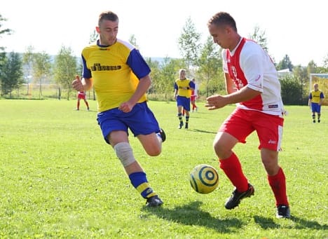 Z meczu Tęcza Zręcin - Sparta Draganowa (20.09.2009)