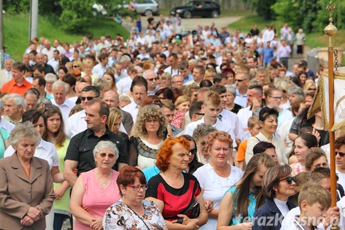 Procesja Bożego Ciała w Zręcinie [ZDJĘCIA]