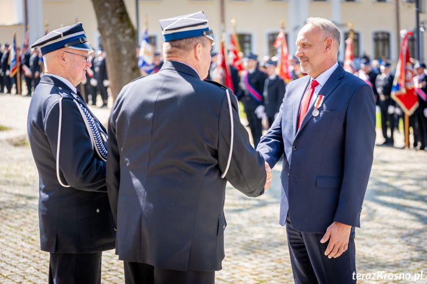 Odznaczenie odbiera Adam Skiba