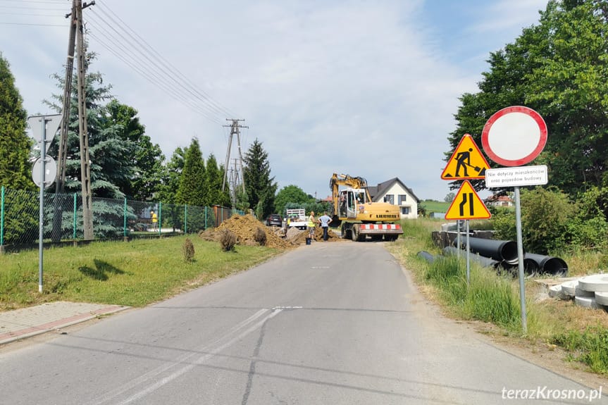 Przebudowa drogi w Zręcinie. Utrudnienia do końca lipca