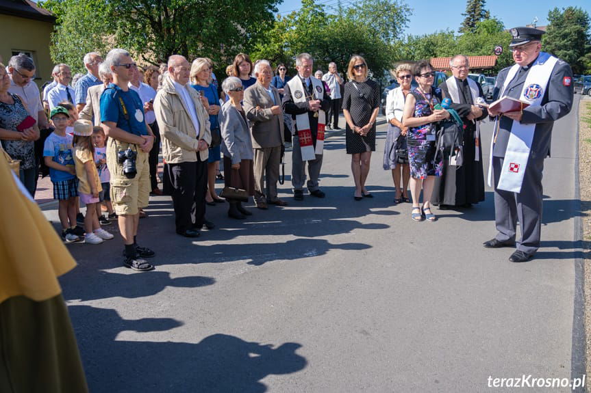 Uczestnicy uroczystości w Świerzowej Polskiej