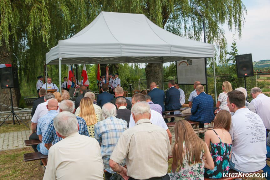 Uroczystość w Iowniczu na cmentarzu