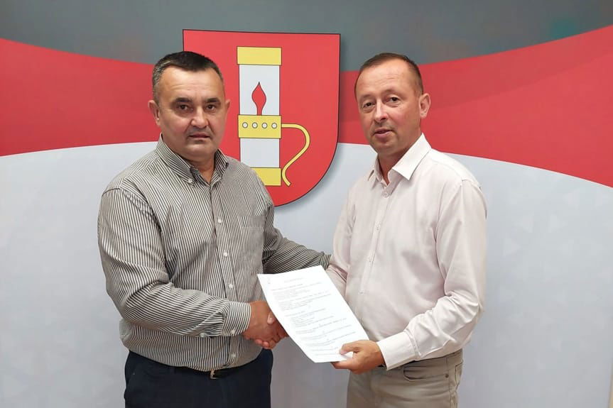 Przekazanie samochodu OSP Żeglce na Ukrainę