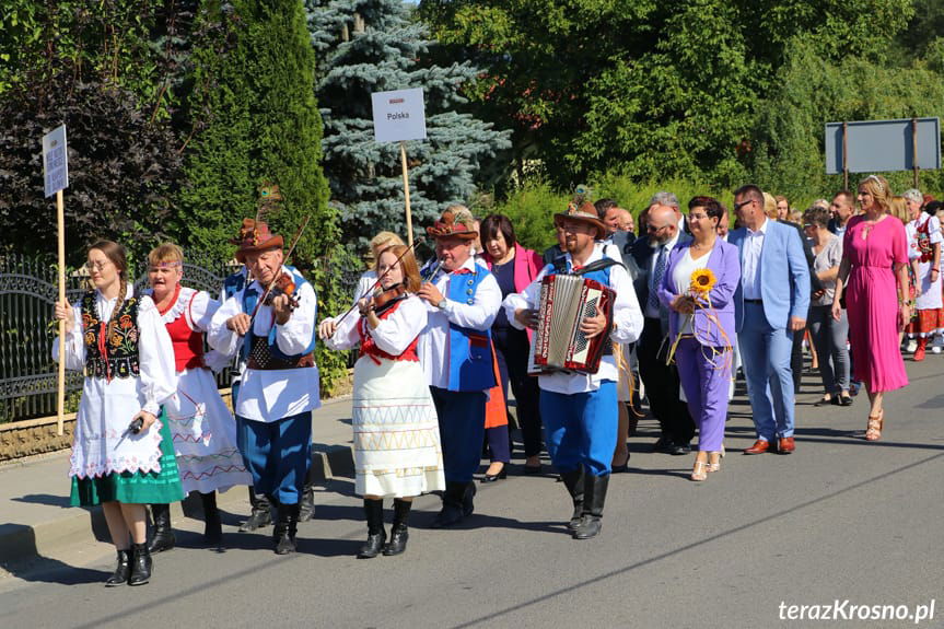 Od Kłajpedy po Saloniki przemarsz na stadion w Rogach