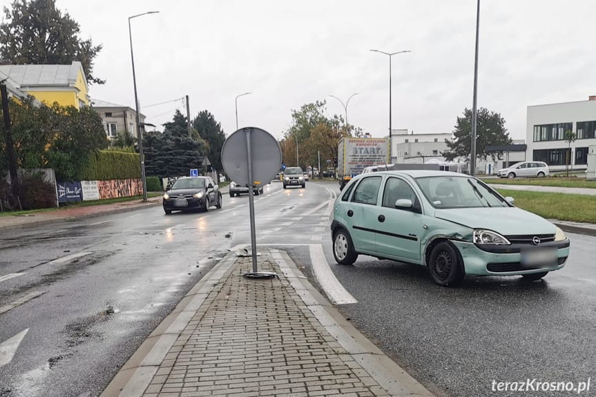 Zderzenie dwóch samochodów na Czajkowskiego