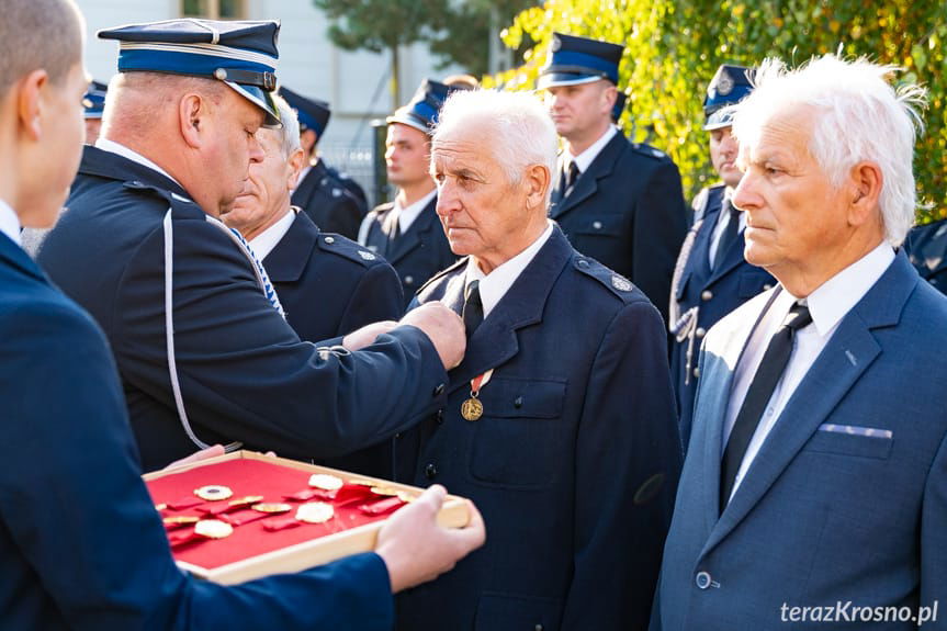 Wręczenie odznaczen dla druhów z OSP jaszczew