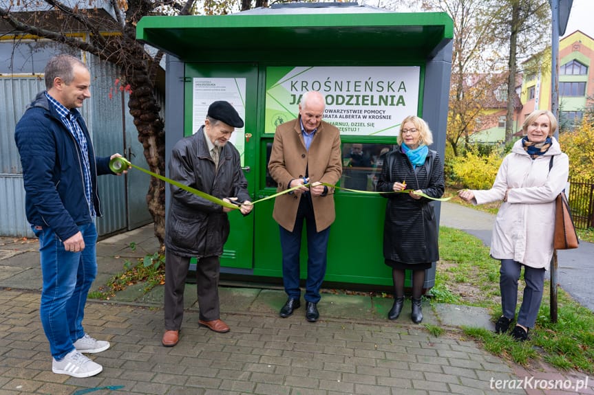 Nie marnuj, dziel się jedzeniem. W Krośnie otwarto jadłodzielnię