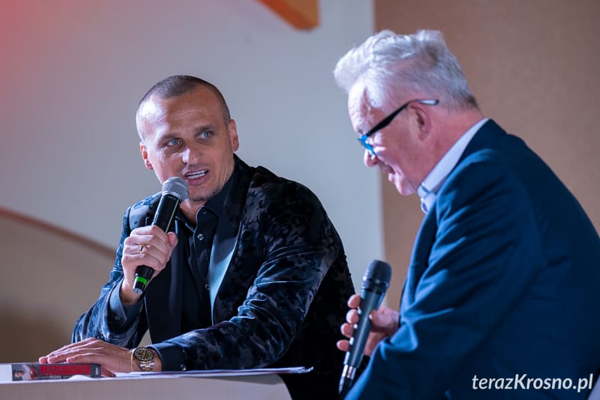 Sławomir Peszko promował w Jedliczu książkę "Peszkografia. Będzie się działo"