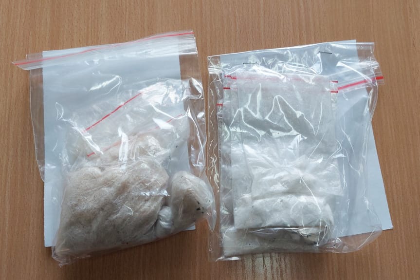 28-latek z plecakiem, w środku marihuana i mefedron