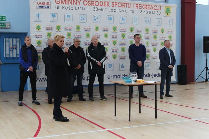 Otwarty Świąteczny Turniej Piłki Siatkowej o Puchar Jana Sucha