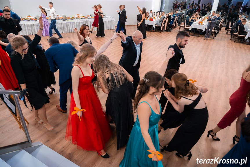 Bal studniówkowy Szpetnara w Krośnie