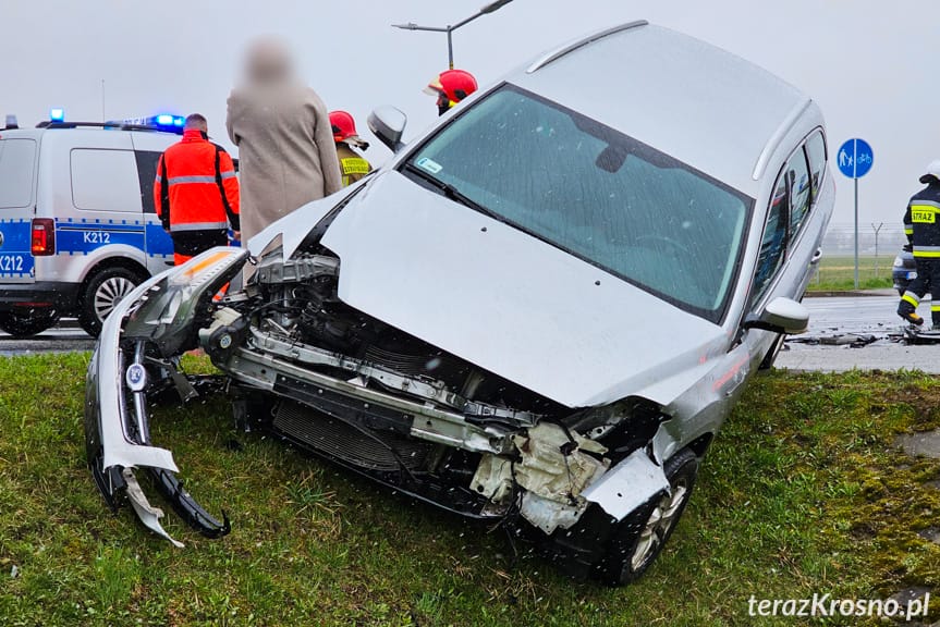 Zderzenie mercedesa i forda na Zręcińskiej