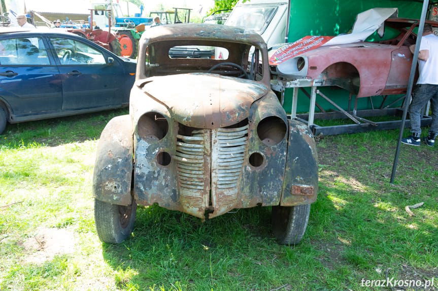 zlot pojazdów zabytkowych w Besku
