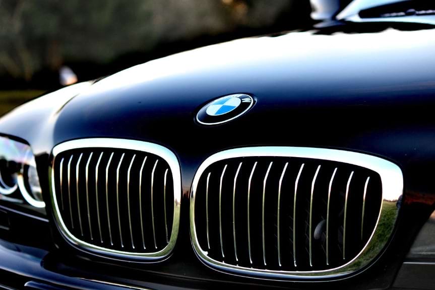 "Na podwójnym gazie" za kierownicą Bmw