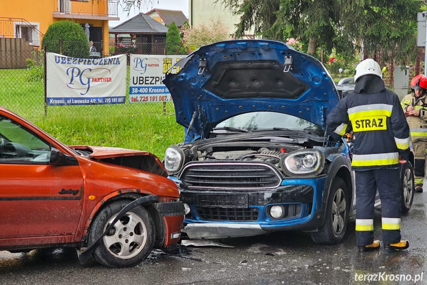 Zderzenie dwóch samochodów w Targowiskach