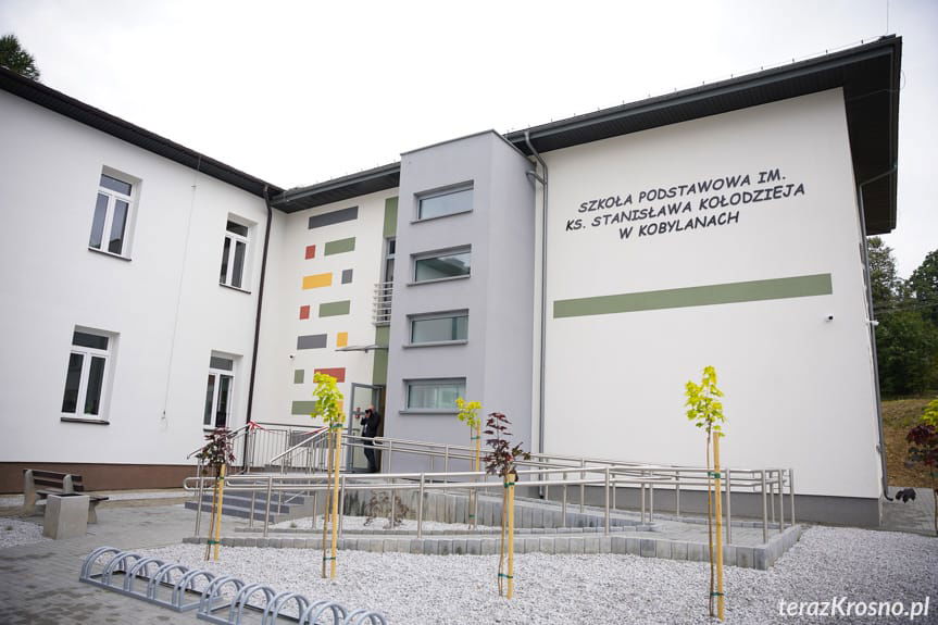 Otwarcie sali gimnastycznej w Kobylanach