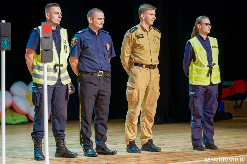 Wręczenie odblasków dla dzieci