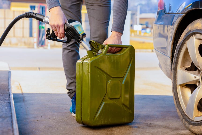 Tankujesz na zapas? Grozi ci mandat!