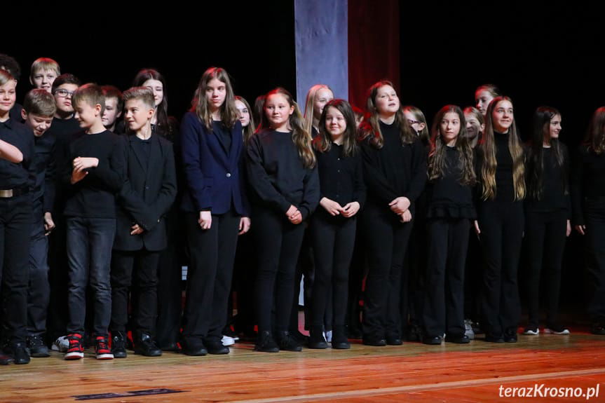 Powiatowy Konkurs Pieśni i Poezji Patriotycznej z okazji Święta Niepodległości w Krośnie