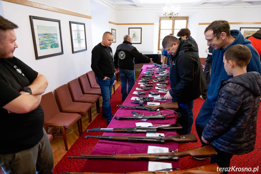 Pokaz broni palnej w Dukli