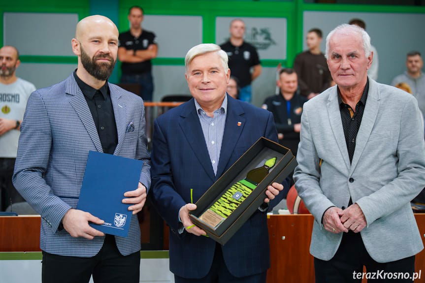 Dariusz Oczkowicz i prezydenci Krosna Piotr Przytocki i Bronisław Baran