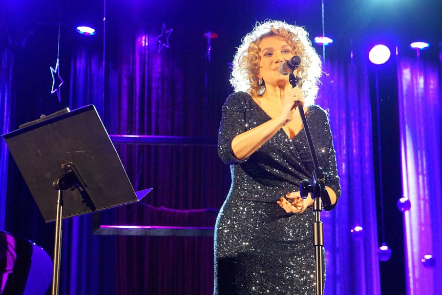 Koncert kolęd z Joanną Trzepiecińską