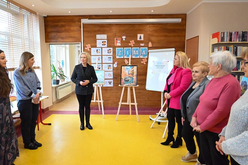 Wystawa prac seniorek