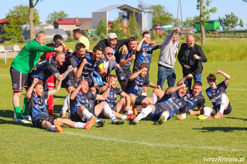 Z meczu LKS Głowienka - Kotwica Korczyna