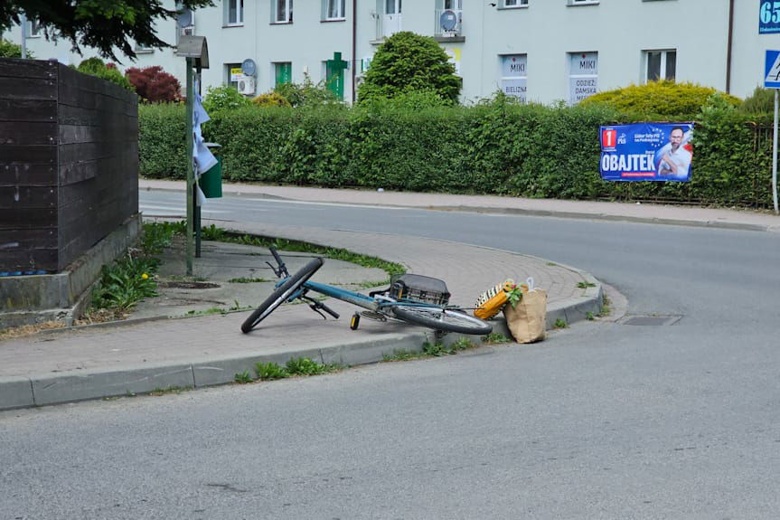 Zderzenie rowerzystki z samochodem w Jedliczu