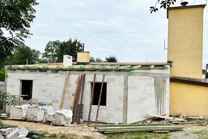 Trwają prace przy rozbudowie remizy