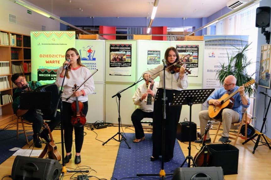 Spotkanie historii, muzyki i sztuki czyli wieczór łemkowski w bibliotece