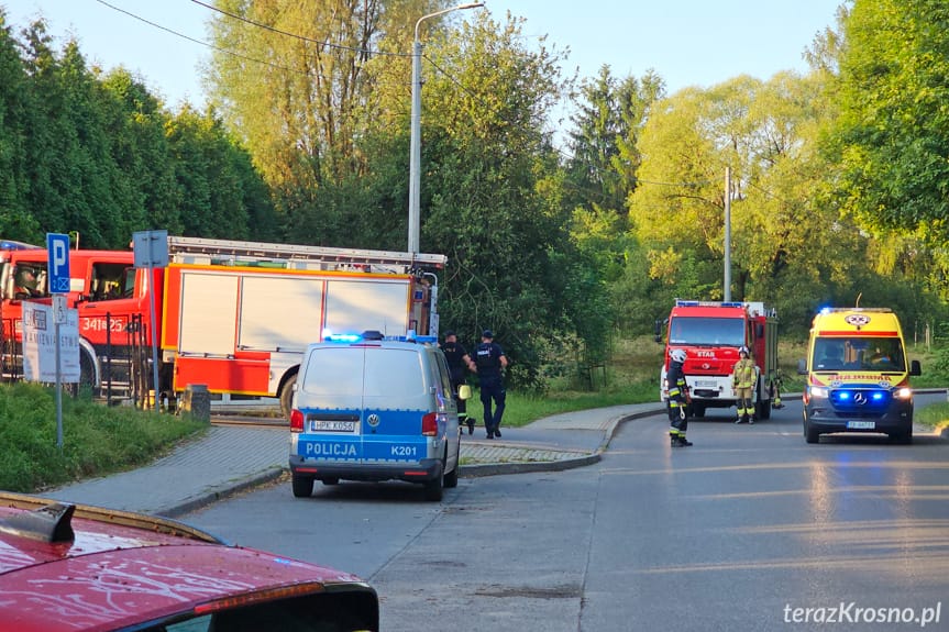 Nabił się na ogrodzenie cmentarza