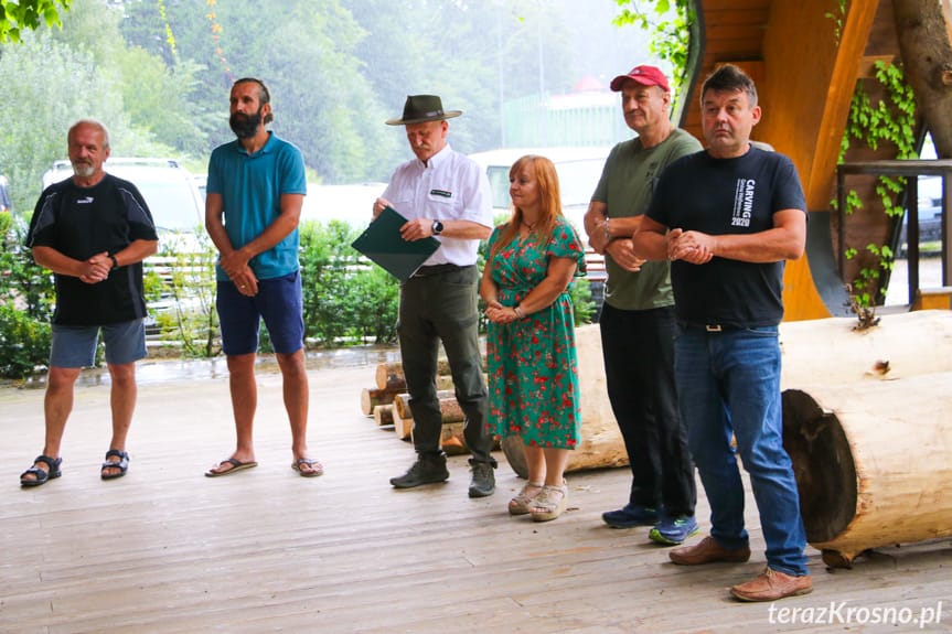 Plener rzeźbiarski w Iwoniczu-Zdroju. Co stworzą artyści?