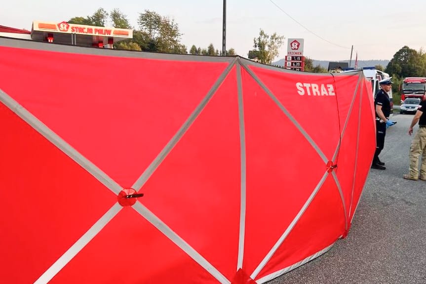 Zderzenie dwóch motocyklistów na DW896. Zginął 22-latek