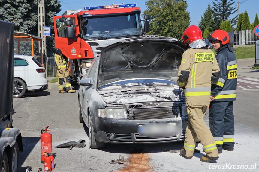 Pożar samochodu w Zręcinie