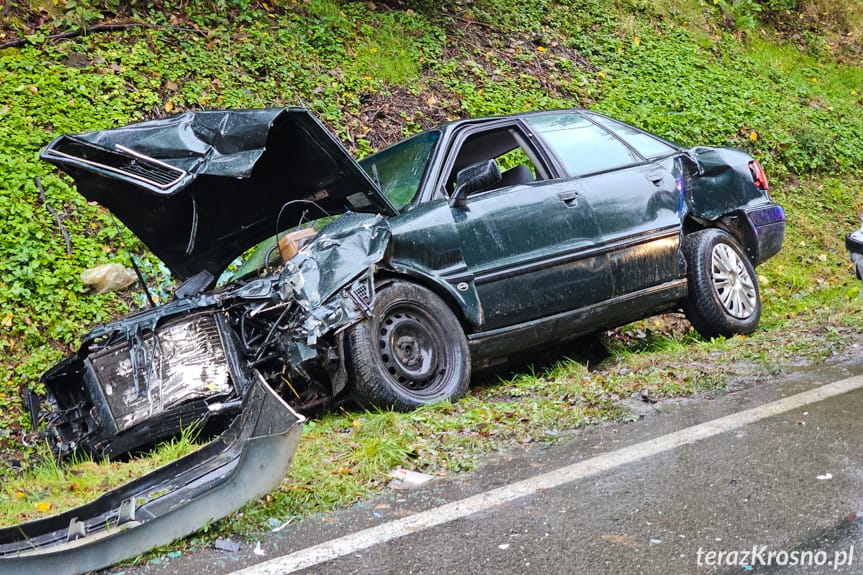 Zderzenie dwóch samochodów w Korczynie