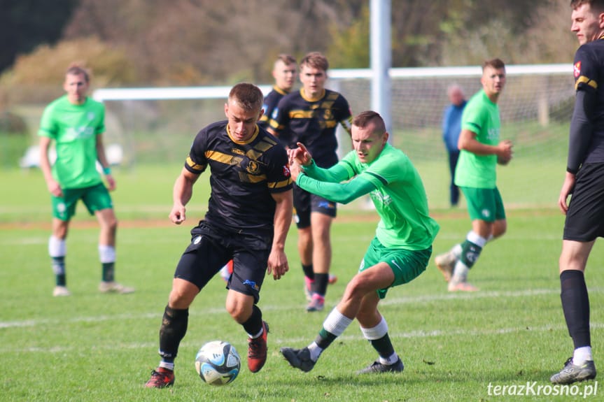 Niespodzianka w Odrzykoniu. Piłkarze Zamczyska ulegli Grabowiance Grabówka