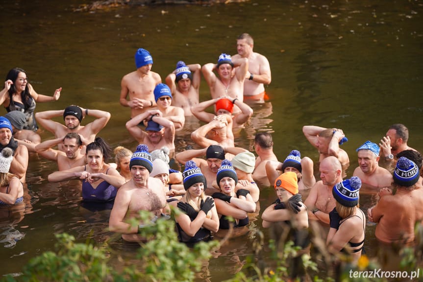 Krośnieńskie morsy rozpoczęły nowy sezon [ZDJĘCIA]