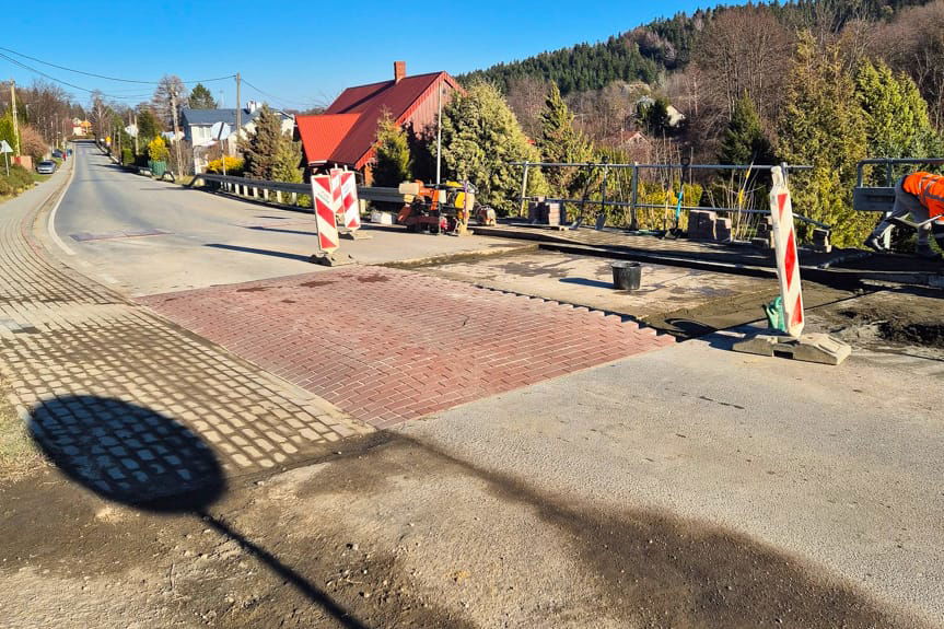 przejście w Lubatowej