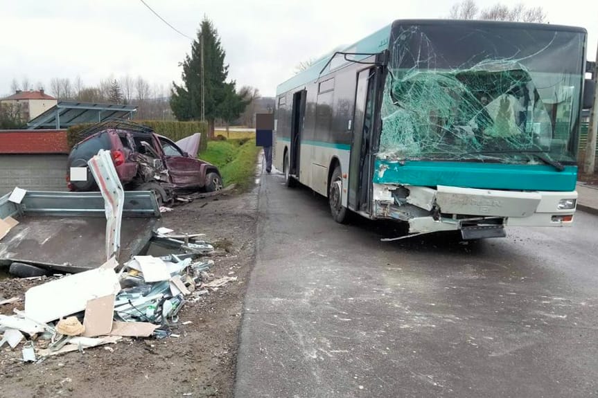 Zderzenie trzech pojazdów w Nowym Borku