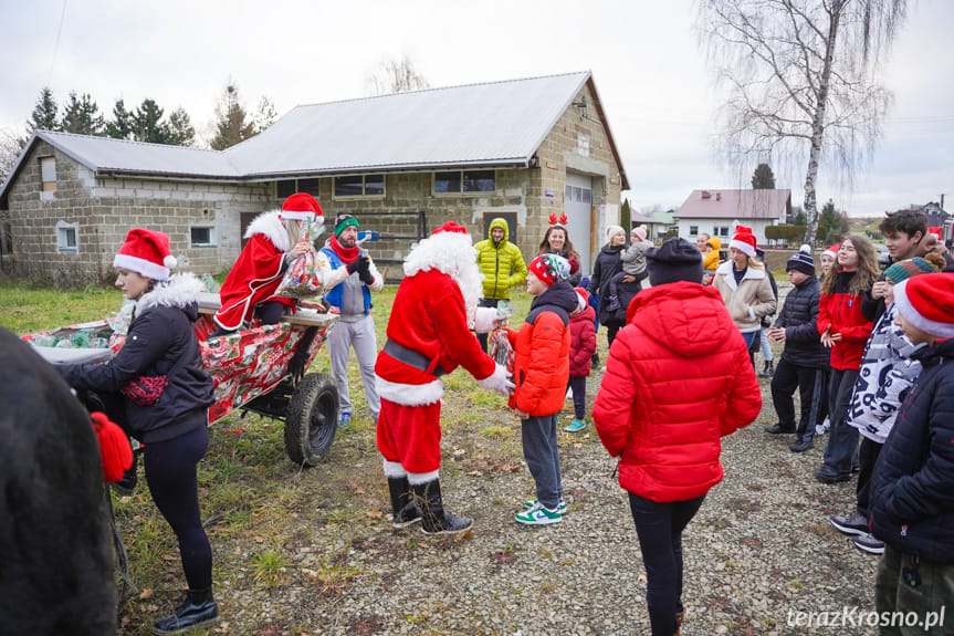 Świąteczne podarunki i rózgi trafiły do mieszkańców [ZDJĘCIA]
