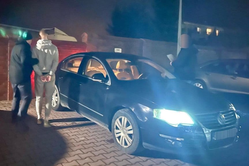 Trzech 17-latków i 19-latek odpowiedzą za pobicie