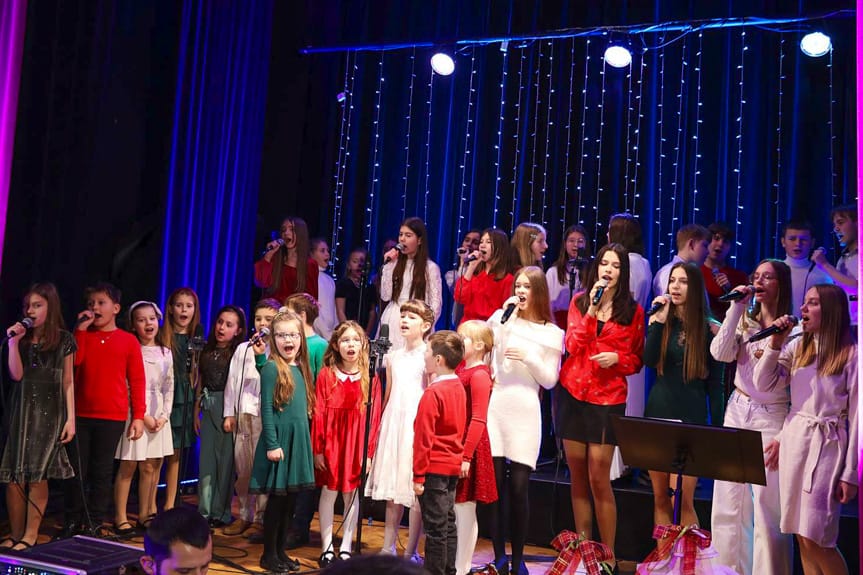 Muzyka niosąca nadzieję - koncert charytatywny dla Julii z Kobylan