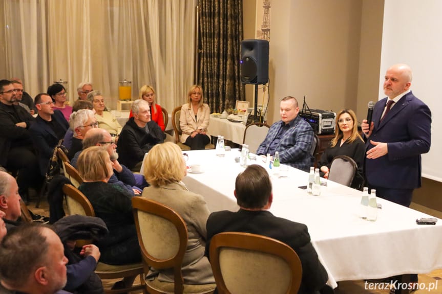 Poseł Paweł Kowal w Krośnie. Co czeka Polskę?