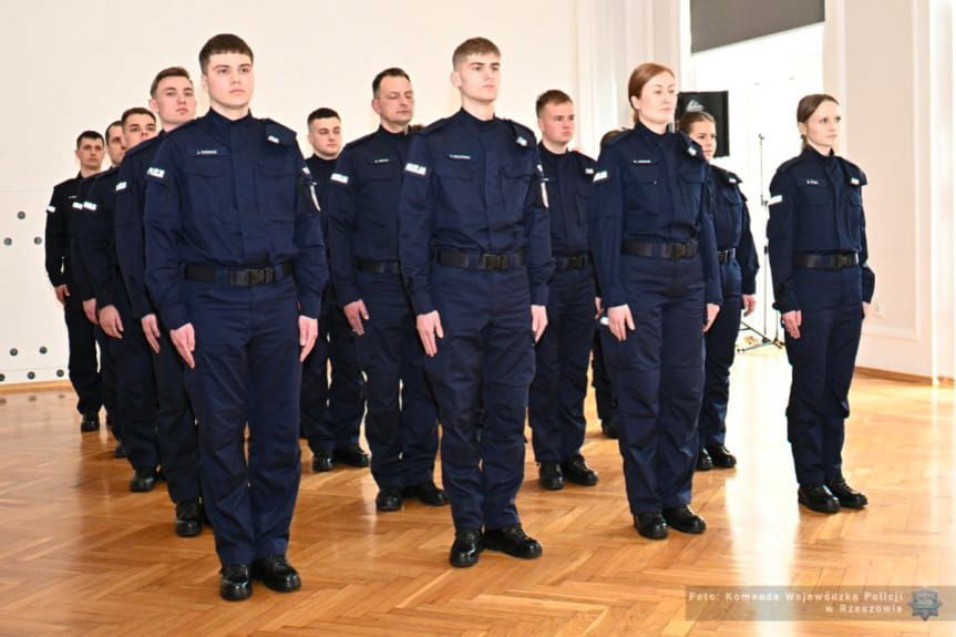 złożyli ślubowanie policjanci