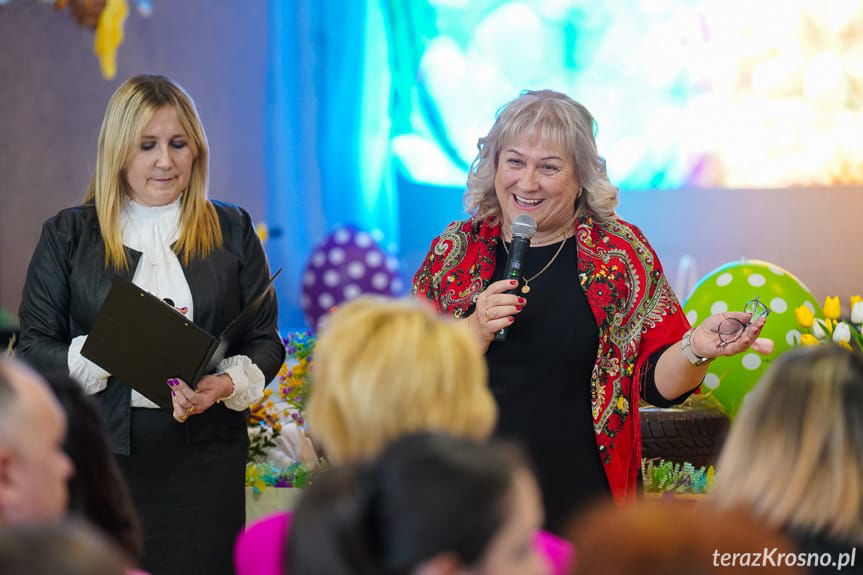 Karpacka Wielkanoc w Zręcinie. Stoły uginały się od świątecznych przysmaków [ZDJĘCIA]