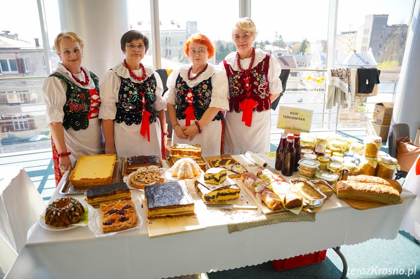 Kiermasz Wielkanocny w RCKP w Krośnie [ZDJĘCIA]