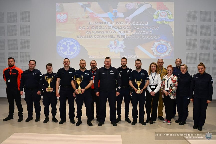 Testy i scenki ratunkowe wyłoniły najlepszych policyjnych ratowników Podkarpacia