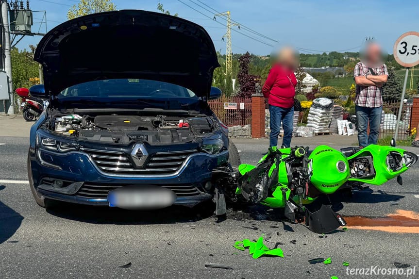 Zderzenie motocykla z osobówką w Miejscu Piastowym